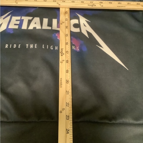 Metallica Ride The lighting blue hooded pullover size Large material tag missing - Picture 3 of 9